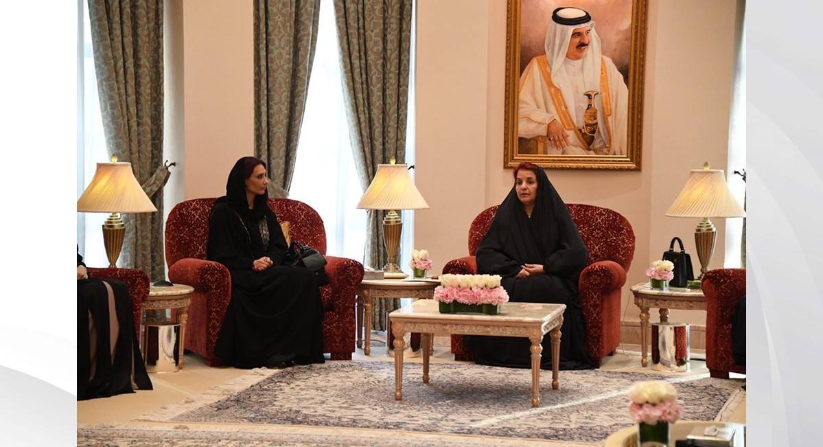 قرينة العاهل المفدى تستقبل الأميرة سلطانة بنت بدر آل سعود والمشاركين في المؤتمر