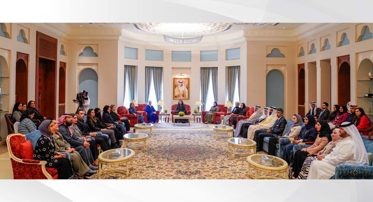 قرينة العاهل تستقبل رئيسة وأعضاء مؤسسة "ترست بحرين"