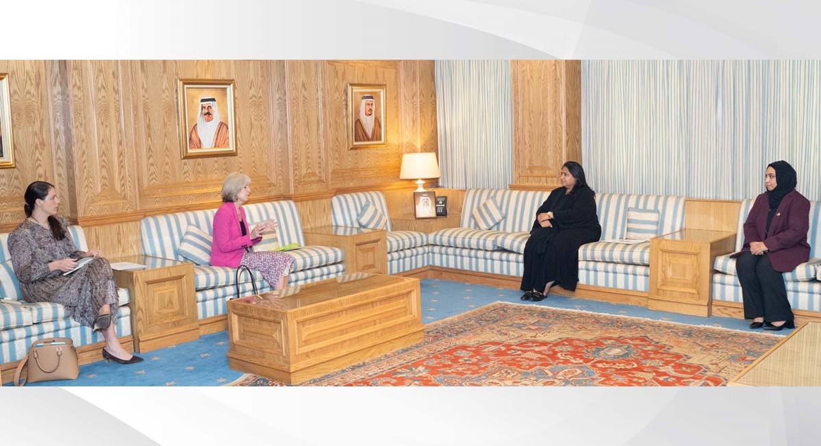 الشيخة رنا بنت عيسى تستقبل القائم بأعمال سفارة الولايات المتحدة الأمريكية لدى مملكة البحرين