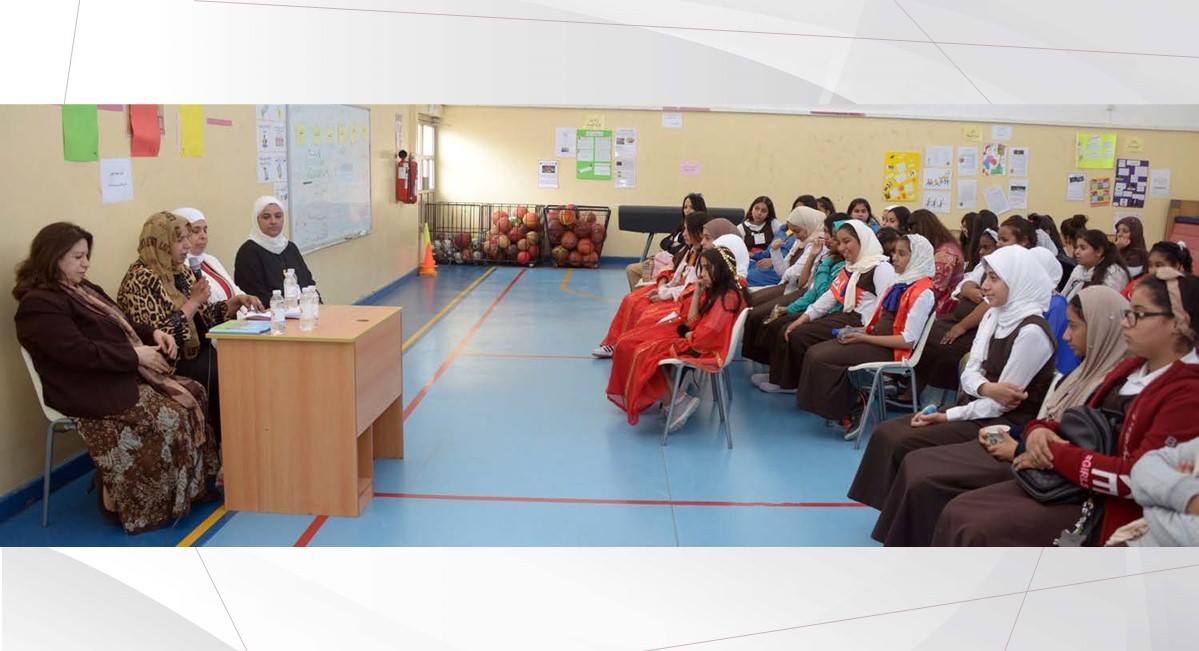 في إطار برنامج "الحقيبة التوعوية المدرسية" "الأعلى للمرأة" يشارك في فعالية بمدرسة مدينة عيسى الابتدائية