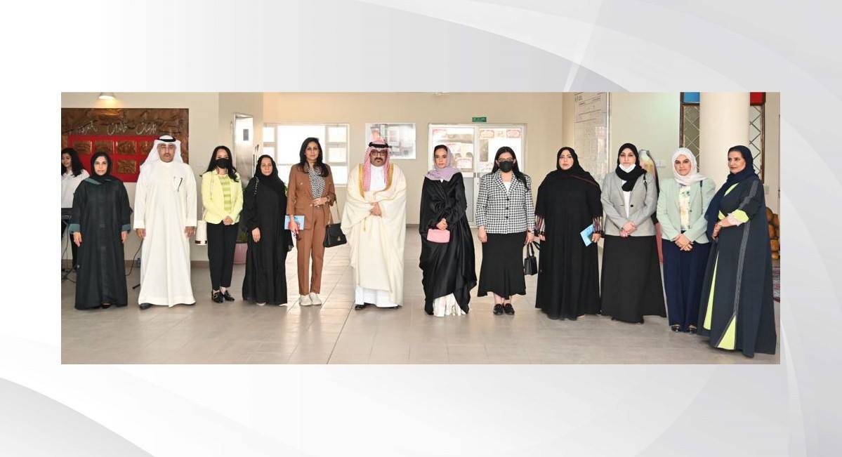 لجنة المرأة في "الفنتك" بالأعلى للمرأة تطلع على التعليم الفني والمهني بمدرسة المعرفة الثانوية للبنات