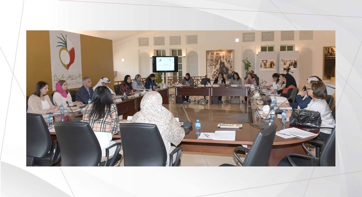 الأنصاري: نعول على دور الاتحاد النسائي في العديد من قضايا المرأة البحرينية