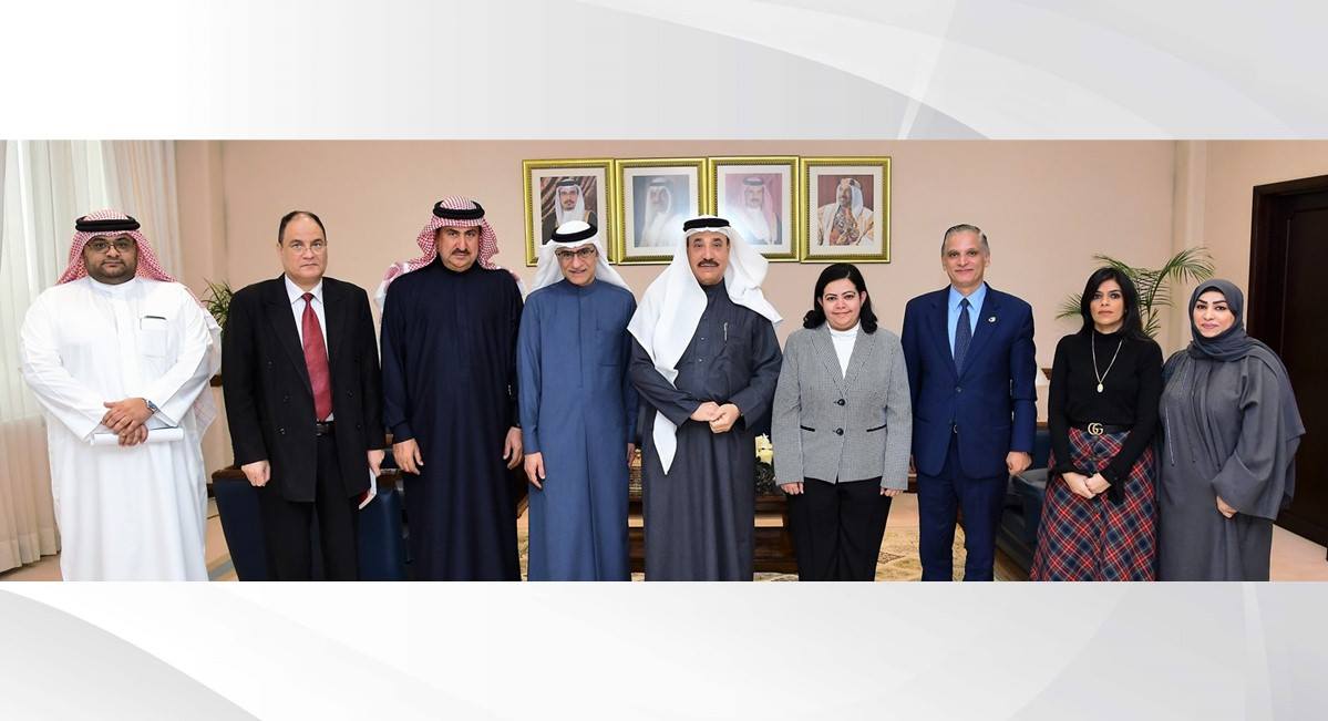 حميدان يبحث مع وفد المجلس الأعلى للمرأة التطورات التشريعية العمالية