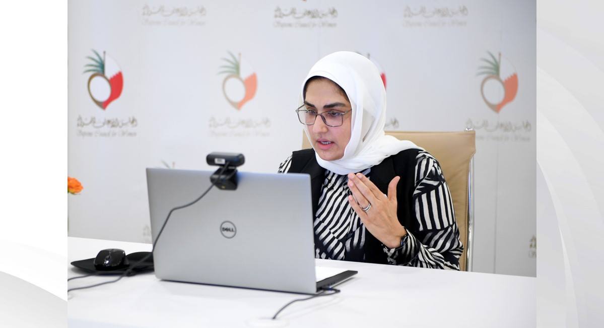 الأنصاري متحدثًا رئيسًا بمنتدى “البلاد” بمناسبة يوم المرأة البحرينية .. حضور قوي للبحرينية بـ “الخارجية”... وأكثر من ربع المديرين نساء