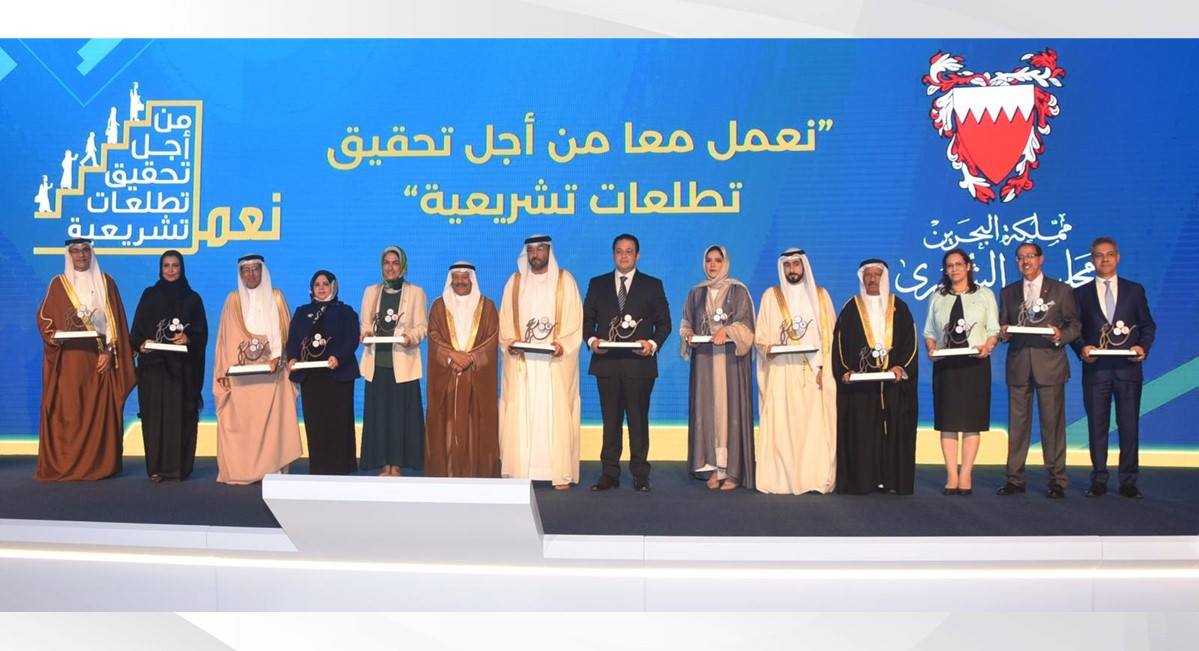 خلال كلمة لسعادتها في الجلسة الأساسية للمؤتمر.. الأنصاري: مؤتمر "تطلعات تشريعية يدعم مسيرة تقدم المرأة"